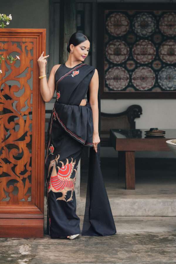 Heritage Handloom Kandyan Saree - Image 2