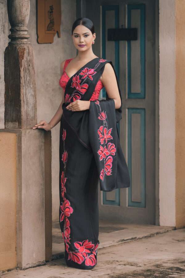 Pink Lotus Batik Kandiyan Saree - Image 2