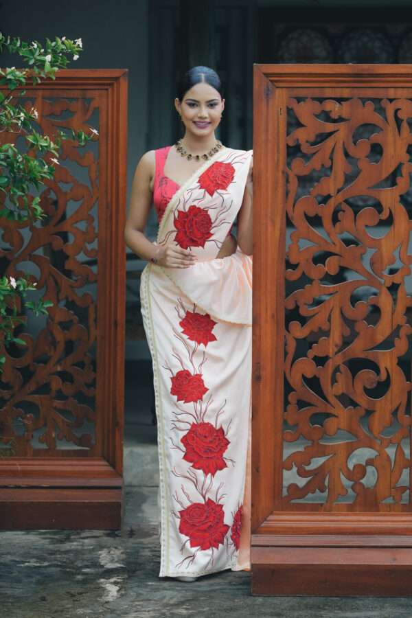 Velvet Rose Kandyan Saree - Image 2
